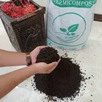 کود ارگانیک ورمی کمپوست و کرم خاکی|خدمات باغبانی و درختکاری|اصفهان, مهرآباد|دیوار