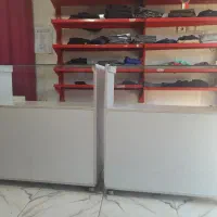 ویترین و صندلی