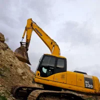 بیل مکانیکی کوماتسو۲۲۰