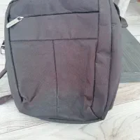 تعدادی کیف|کیف، کفش، کمربند|اصفهان, دستگرده|دیوار