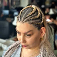 خدمات و آموزش حضوری و آنلاین بافت مو|خدمات آرایشگری و زیبایی|فردیس, فردیس|دیوار