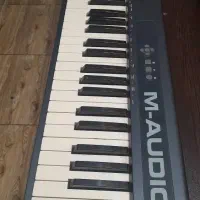 میدی کنترلر حرفه ای|پیانو، کیبورد، آکاردئون|رشت, گلسار|دیوار