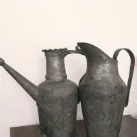 عتیقه مسی ، پارچ و آفتابه|کلکسیون اشیاء عتیقه|رشت, چله خانه|دیوار