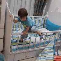 تخت و کمد کودک