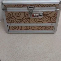 کیف چمدانی ارایشی نو