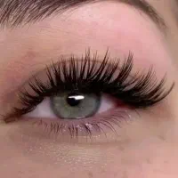 مدل اکستنشن مژه با تخفیف ۵۰٪ درمحیطی شیک