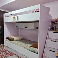 تخت دوطبقه دورنگ سفید نیلی نو بدون خط‌وخش