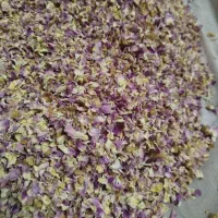 گل محمدی خشک شده در عطر