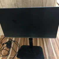 یک دستگاه مونیتور جی پلاس ۲۴ اینچ باپایه آسانسوری