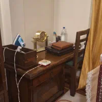 میز تحریر چوبی