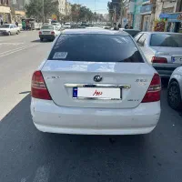 لیفان۶۲۰ سفید۱۸۰۰ زیر قیمت بی رنگ