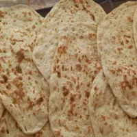 نان  محلی  ونان خشک دو اتیشه