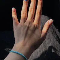 ژلیش و کاشت ناخن