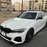 بی ام و سری ۳   ۳۳۰