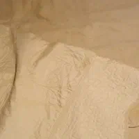 روتختی دونفره ترک رنگ کرمی تک میباشد