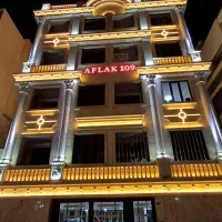 ۹۸ متر دو خواب رو به نما