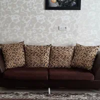 مبل هشت نفره باکیفیت در حد نو به همراه جلومبلی