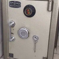 دوعدد گاوصندوق ۲۵۰کیلویی خرم اصل درحد نو|ابزارآلات|تهران, طیب|دیوار