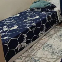 تخت تک‌نفره با تشک و روتختی