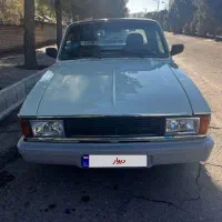 ۹۳ دوگانه بی رنگ