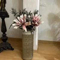 فرش و گلدان