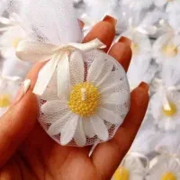 شمع های گل بابونه و گیفت های مشع گل بابونه