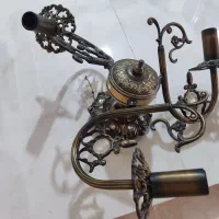 یک عدد لوستر سقفی برنزی