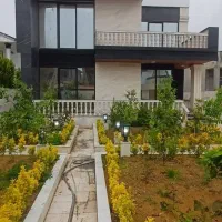 ویلاباغ۵۰۰متری..۷خوابه..تاپ لوکیشن شمال