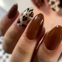 ترمیم ناخن و کاشت ناخن و خدمات ناخنو ناخنکار|خدمات آرایشگری و زیبایی|شیراز, تندگویان|دیوار