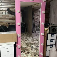 آینه ایستاده چراغ دار