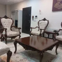 یک دست مبل و میز نهار خوری کاملا نو