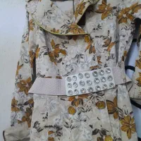 لباس مجلسی و مانتو ب فروش میرسد