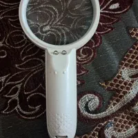 ذره بین چراغ دار