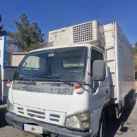 هیوندا ۸۲ مسقف ایسوزو ۸۹ ۸تن یخچالی(شاسی)|خودرو سنگین|اصفهان, شهرک صنعتی امیرکبیر (شاپور جدید)|دیوار