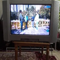 یک عدد تلویزیون ۲۹ اینچ سونی