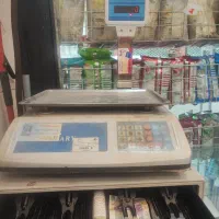 صندوق فروشگاهی وترازو