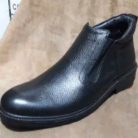 نیم بوت تمام چرم زیره تزریق طبی.40تا44هست