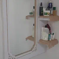 یک آینه قدی