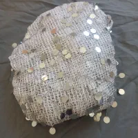 کراس کوردی اویزان