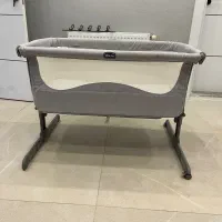 تخت کنارمادر چیکو