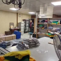 اتو کار یا وسط کار خانم تولیدی پوشاک زنانه