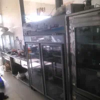 آشپز کمک آشپز و خدمات