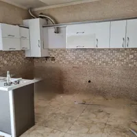 کابینت های گلاس بسیار محکم و نو|آب‌چکان و نظم‌دهنده ظروف|شیراز, درکی|دیوار