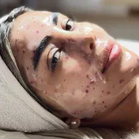 انجام خدمات فیشال تخصصی و پدیکور|خدمات آرایشگری و زیبایی|اهواز, شهرک حفاری|دیوار