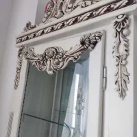 بوفه چوبی تاج دار