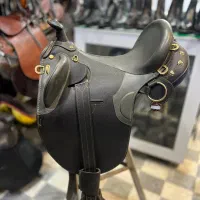 زین تمام چرمی