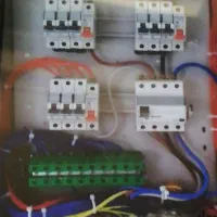 برقکار. ساختمان.