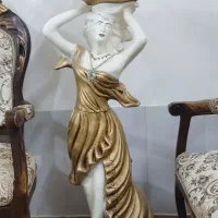 مجسمه گچی