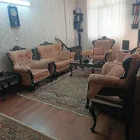 مبل ۷نفره بامیزوسط وعسلی ده میلیون