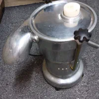 آبمیوه گیر مارک هلال|آبمیوهگیر و آبمرکباتگیر|قم, باغ پنبه|دیوار